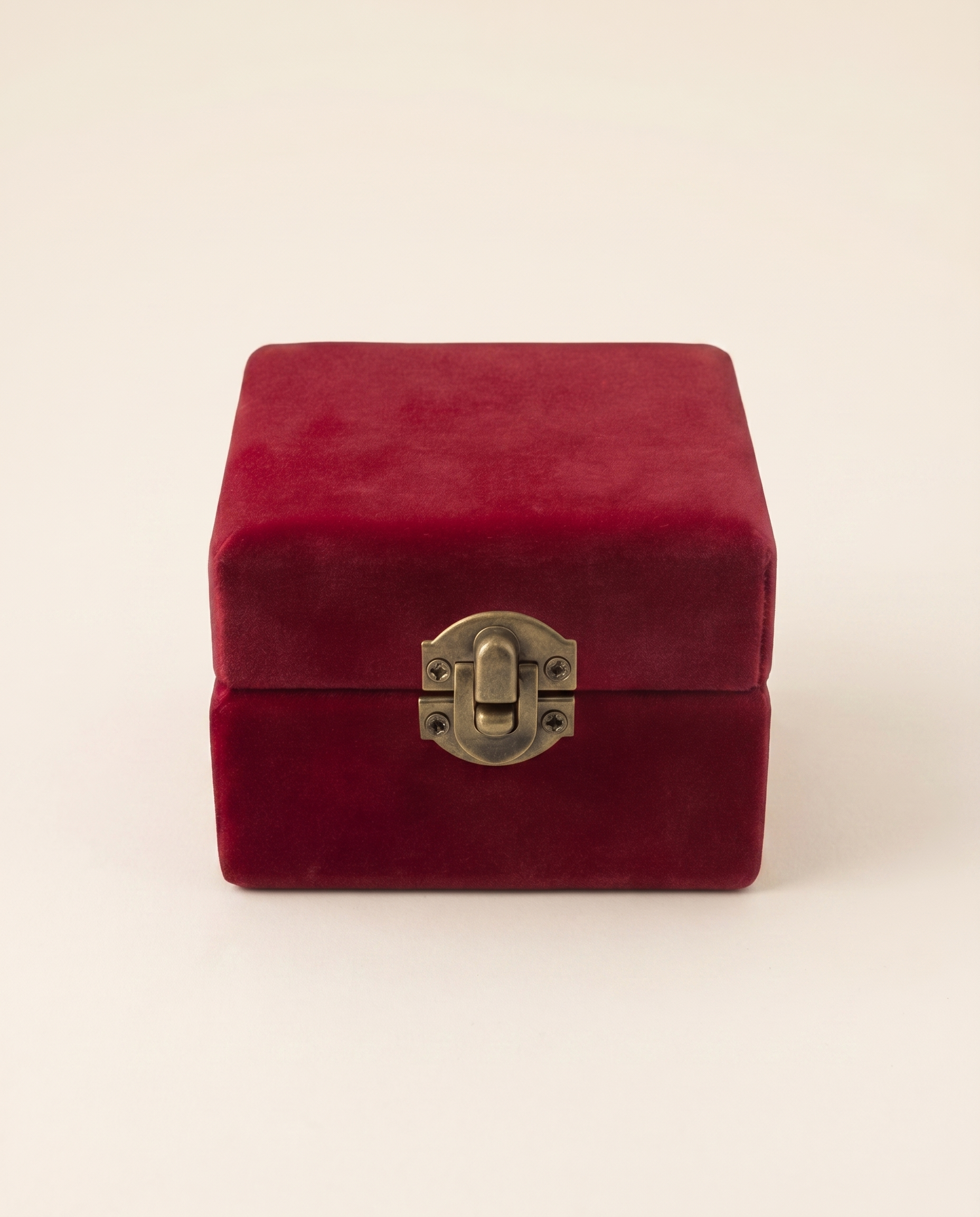 Velvet engagement box